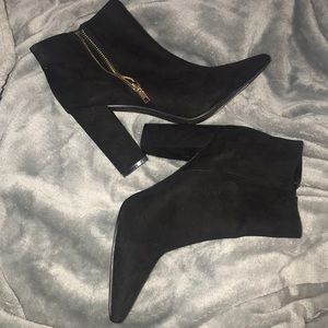 Black heel boots